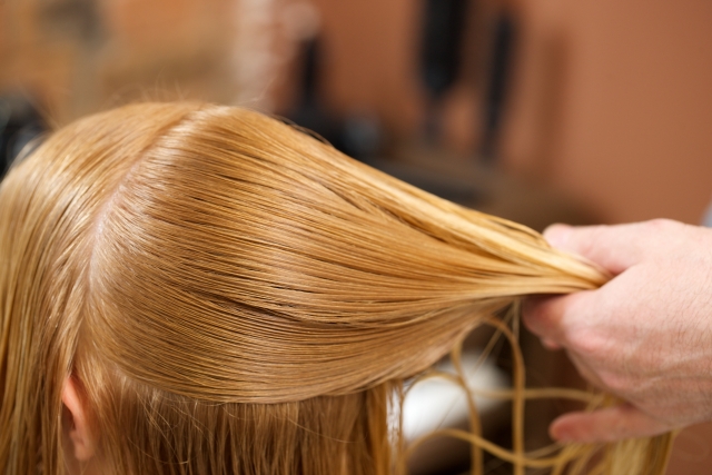 髪の色落ちを防ぐ、綺麗な髪色を保つ方法の記事の説明用画像
